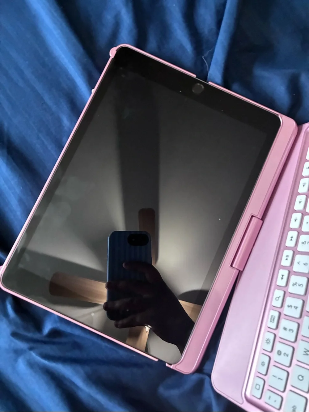 Pink Ipad with Keyboard Case included - no chargers.